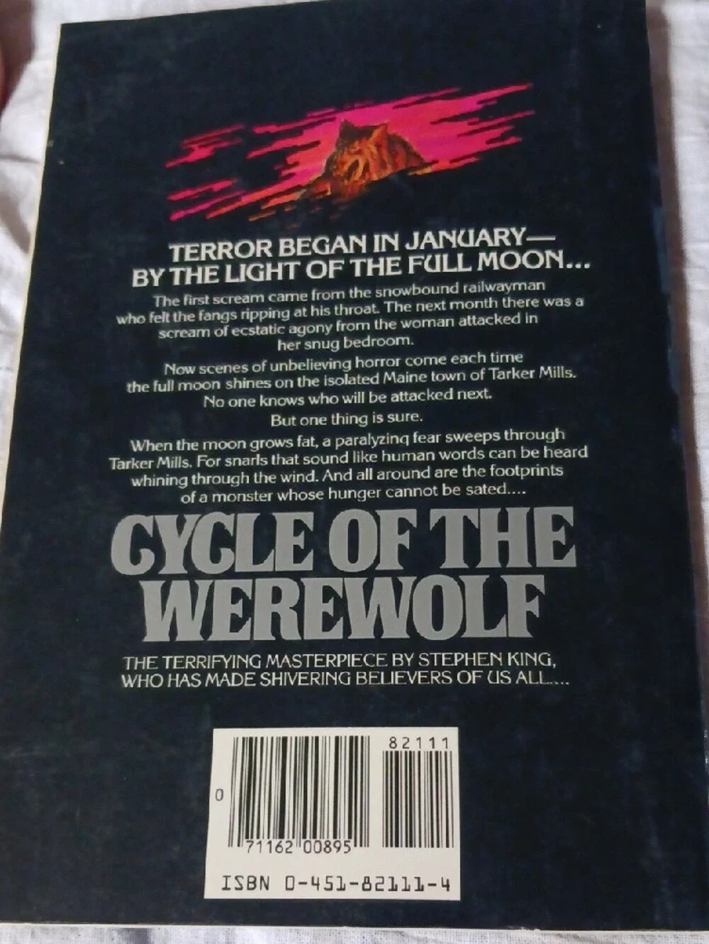 Stephen King paperback featuring